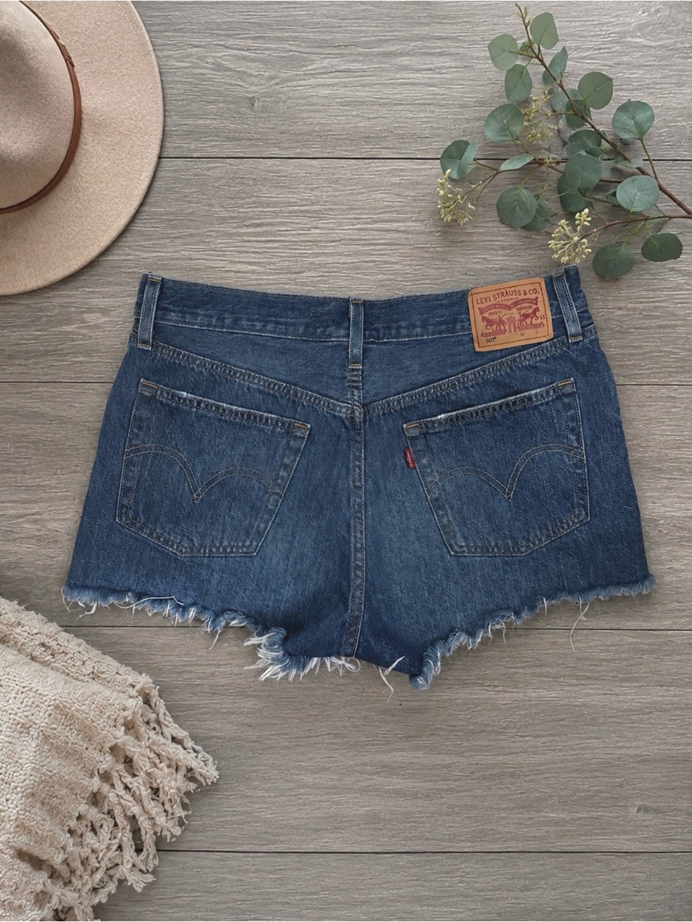 Levi’s 501 Cutoff Denim Blue Jean Shorts W29  Distressed Raw Hem | Like New